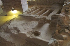 Mausoleum from the 3rd century CE in the archaeological crypt.