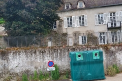 City walls incorporated into a house near the intersection of Rue du Faubourg Saint-Blaise/Rue Dufraigne and Rue Raquette.