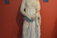Statue depicting Ceres or Pomona. Originally from Italy. Musée de La Cour d'Or de Metz.